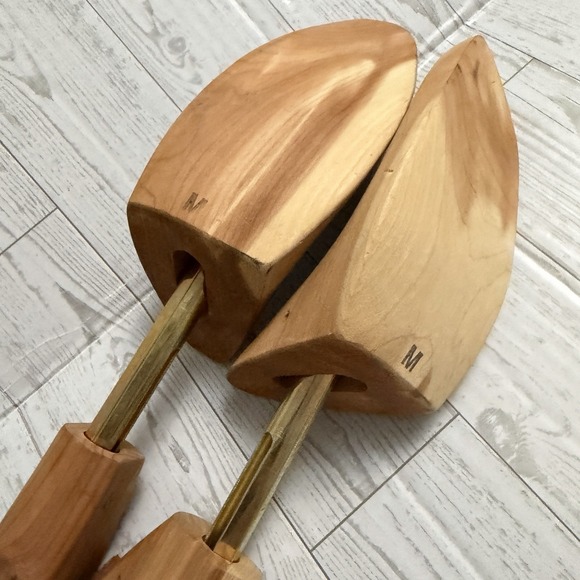 Howard & Phil\'s Western Wear Cedar Boot Shoe Trees Rochester USA Pair Adjustable